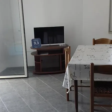 Gugic Appartement Prigradica